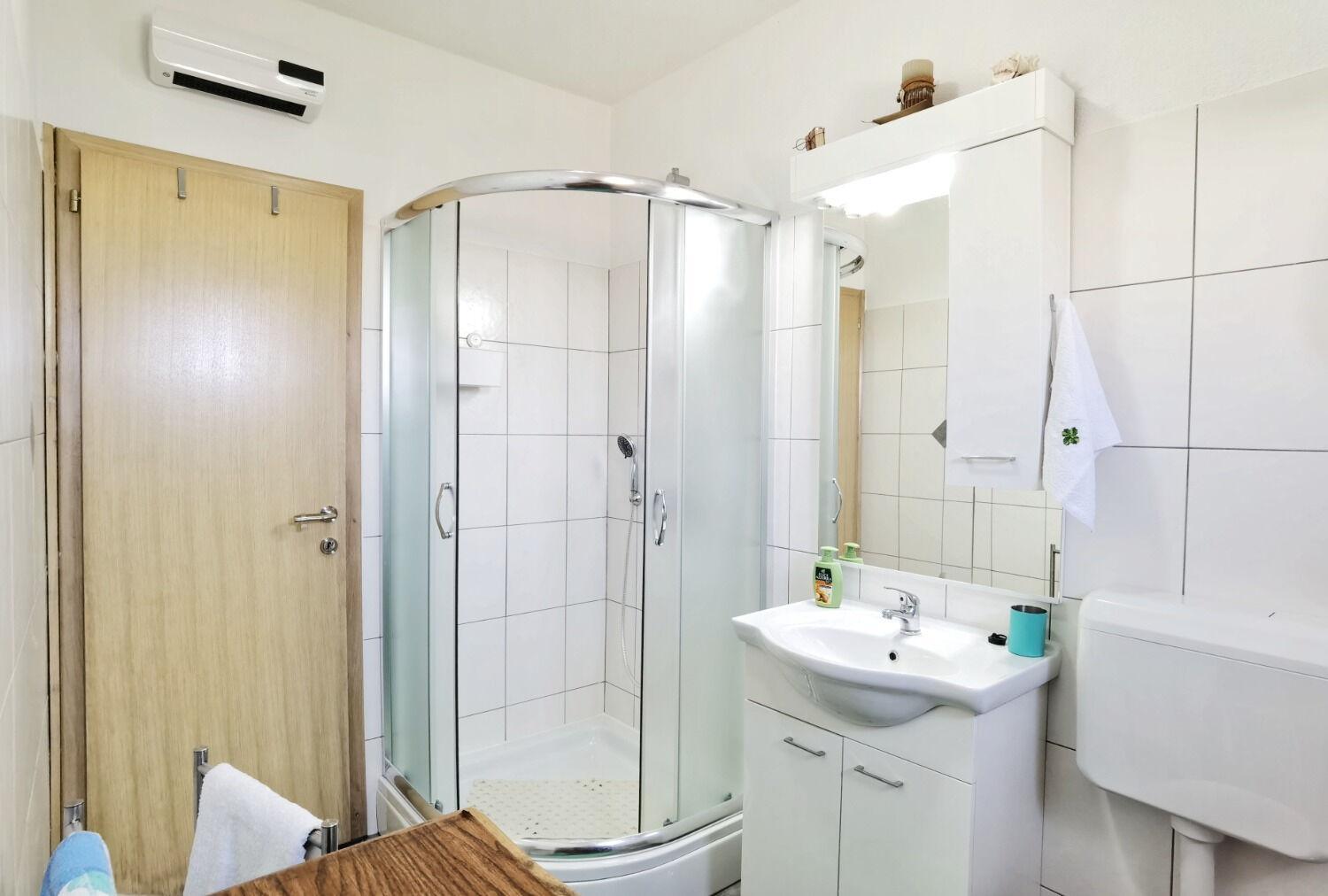 Apartments Adria - Seafront & Seaview Lukovo Šugarje Buitenkant foto